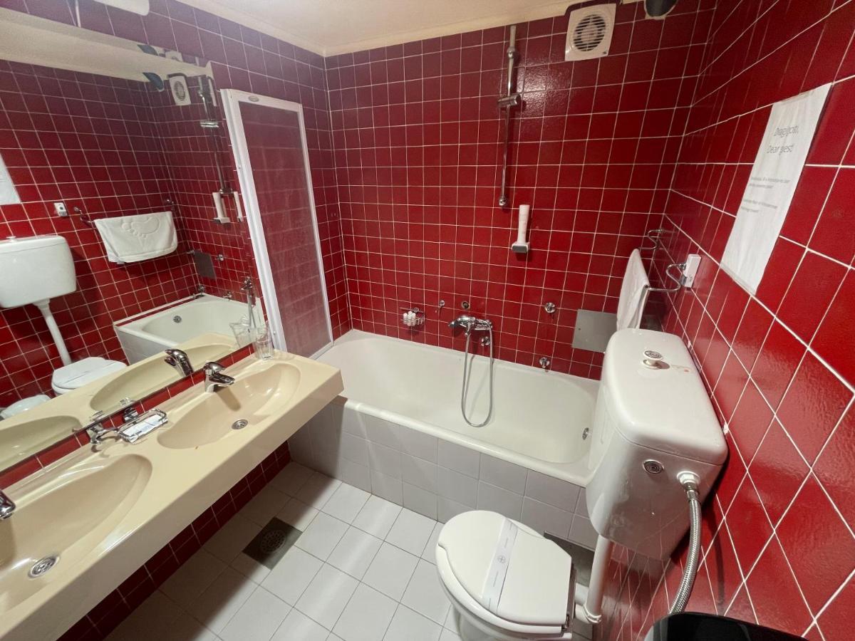 Grand Hotel&Restaurant Bačka Palanka Extérieur photo