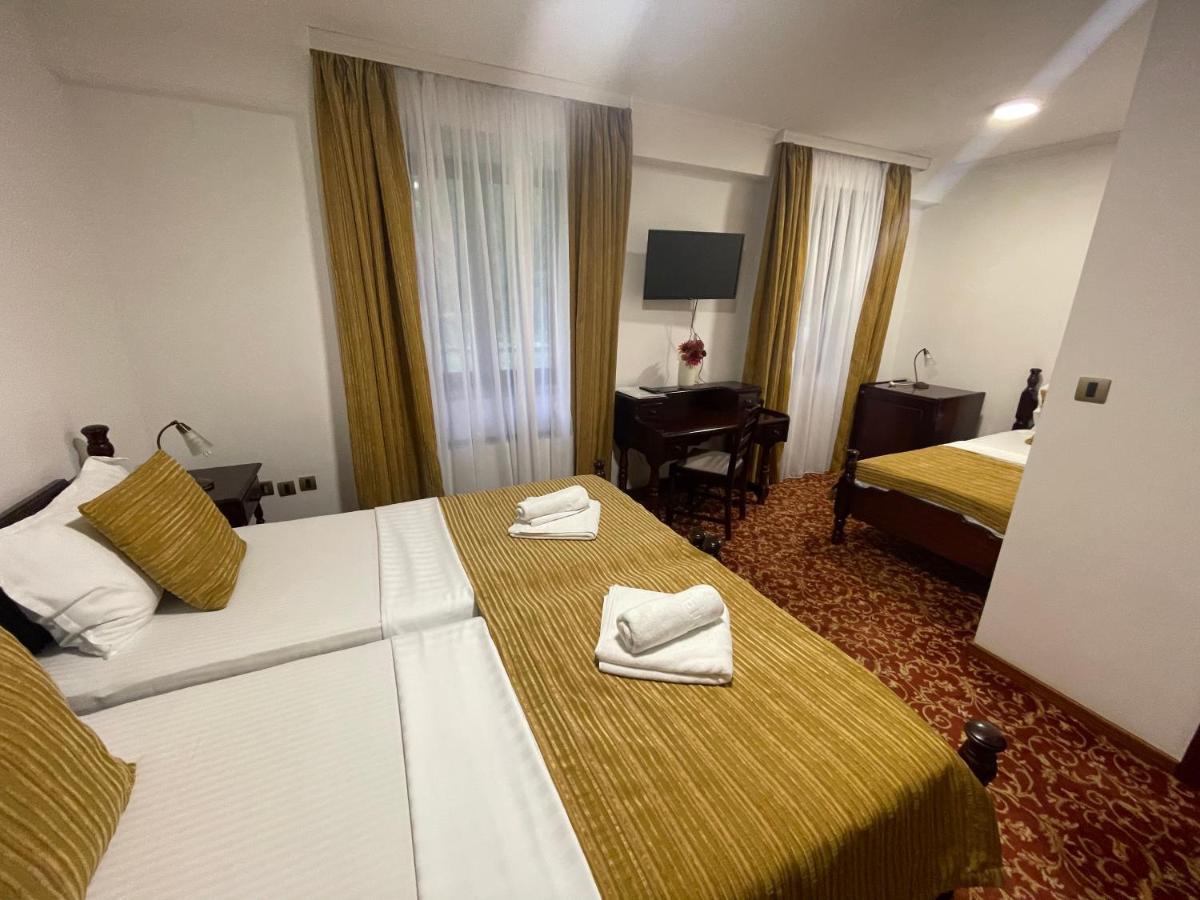 Grand Hotel&Restaurant Bačka Palanka Extérieur photo