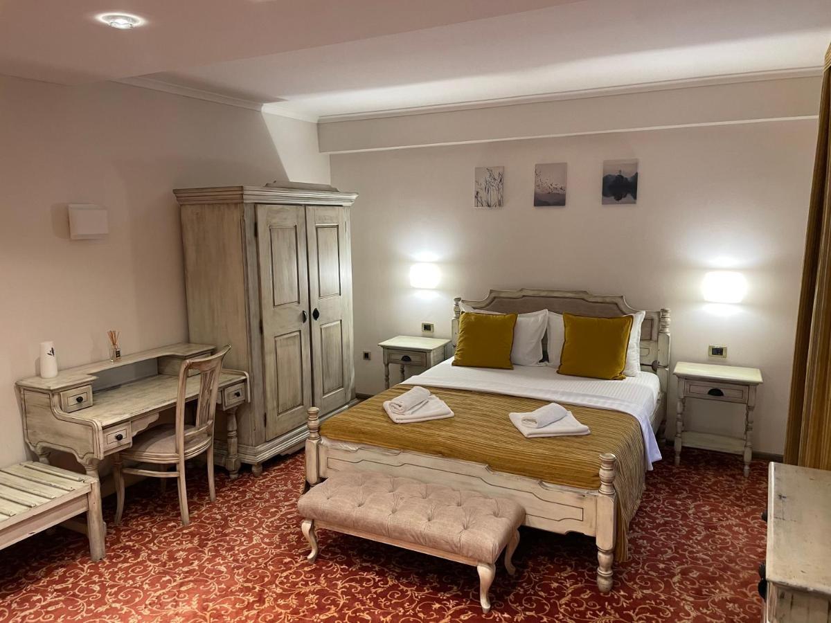 Grand Hotel&Restaurant Bačka Palanka Extérieur photo